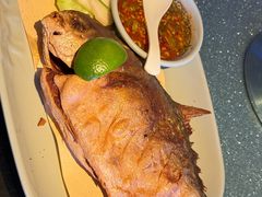 香煎鲳鱼-大头虾越式风味餐厅(光明广场店)