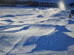 -丝绸之路山地度假区滑雪场