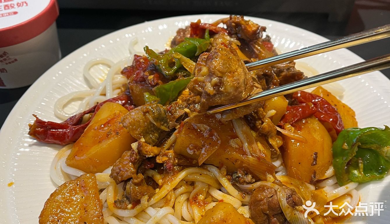 一人食新疆菜，这家羊肉串可真好吃