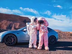 -TESLA 特斯拉(上海太古汇体验店)