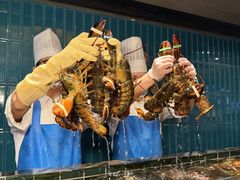 -雍容荟帝王蟹活龙虾展台自助(IFS黑金店)