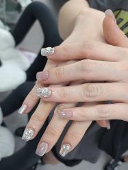 -芊屿芊浔美甲