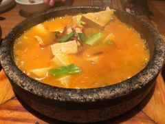 -云海肴·汽锅鸡·云南菜(天山百盛优客店)