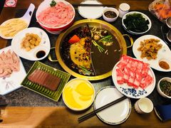 -小天鹅火锅·一线江景洪鼎旗舰店(洪崖洞店)