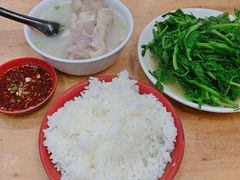 -雷祖芳老妈蹄花店