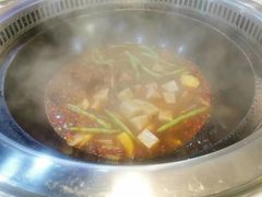 -哈尔滨烧烤·山河村铁锅炖(交大店)