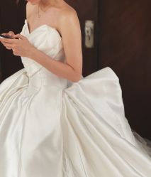 -Flora婚纱礼服定制租赁店