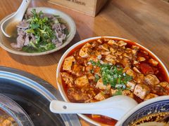 -大众跷脚牛肉馆·非遗传承单位(峨眉山店)