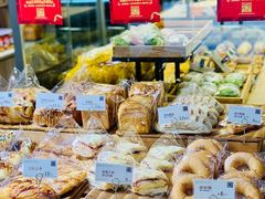 -顶东面包花园·生日蛋糕(世博店)