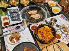 -金一味烤肉餐厅(新首尔旗舰店)