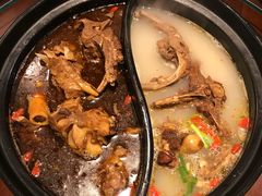-亿诣蝎府炸酱面羊蝎子火锅(酷车小镇店)