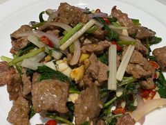薄荷炒牛肉片-怡得观滇餐厅·地道昆明菜·1996(海埂大坝店)