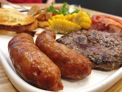 经典牛肉汉堡排拼盘-龙治汉堡(中华城店)