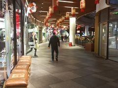 -瑞虹新天地月亮湾