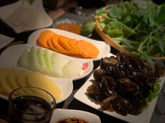 -大匠工房古船木艺术餐厅·猪肚鸡专门店(长白仙岛店)