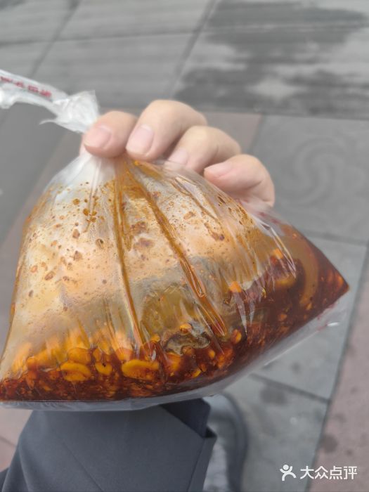 邓氏兔头麻辣兔头图片