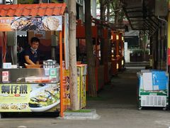 -三亚火车头万人海鲜广场