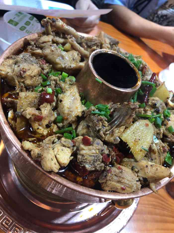 百易来火锅鸡(石牌岭店)-"『柒仙女舌尖上的武汉』 真的是有点尴尬.