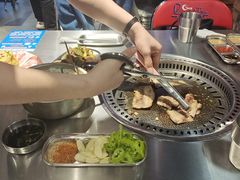 -马路牙子烧烤音乐酒馆(望京店)