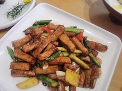 杏鲍鱼菇炒松阪肉-香浙汇(望京店)