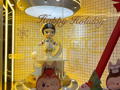 -泡泡玛特POPMART(上海环球港店)