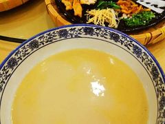 -老国贸云南传统过桥米线(滇池店)