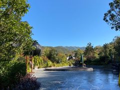 -腾冲洞山温泉村