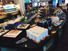 自助取餐区-东方豪景花园酒店·怡景旋转餐厅