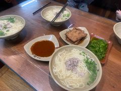 -亮亮面馆(经六路店)