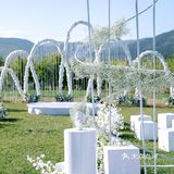 济南婚礼-蓝天白云青草地的婚礼现场