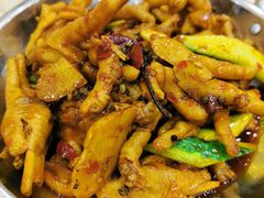 -江城燕子大排档(江汉路步行街店)