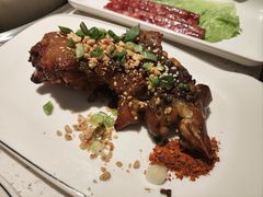 -三人行骨头王火锅(长寿店)