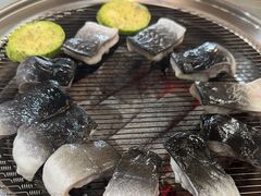 -围炉肉舍•炭烤活鳗•丹东海鲜烤肉(步行街店)