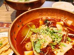 -成都你六姐·牛肉冒菜(上海环宇荟店)