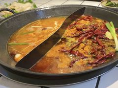 -巴卤社老火锅(财富店)