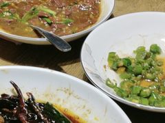 -爱碗亭·鲜炒湖南菜(壹城中心店)