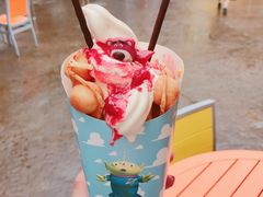 草莓熊鸡蛋仔冰淇淋-Lotso Lunch Box 草莓熊餐盒