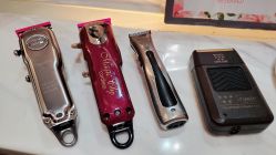 -HAIR CORNER