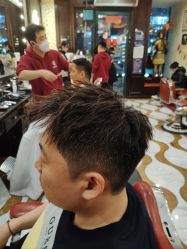 -东方先生国潮男士理发馆
