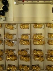 -明牌珠宝(新百店)