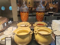 -广州万富希尔顿酒店·感趣自助餐厅·金秋蟹宴生蚝海鲜刺身