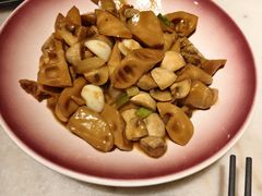 脆竹笋烧鲜蘑菇-小吊梨汤·北京菜·烤鸭(清河万象汇店)