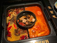 -老牌坊云南鱼豆花火锅(哈西万达店)