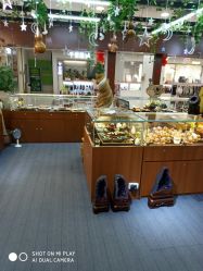 -灵彩珠宝(朗香街店)