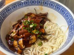 蛤蜊猪肝面-沪西老弄堂面馆(定西路店)