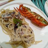这是一家很有情调的法餐店