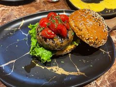 -Let'sBURGERplus·非常创意汉堡(三里屯店)