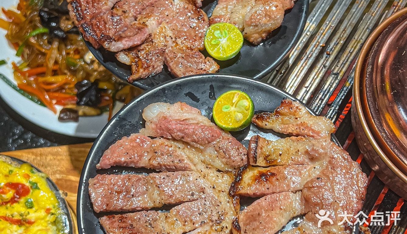 朋友带我吃的烤肉，做梦都在吧唧嘴[流泪]好香好香！