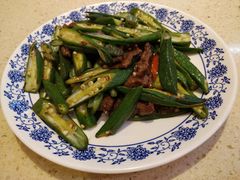 牛肉炒秋葵-明腾壹间茶餐厅(新都会花园广场店)