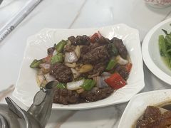 -余杨鸭鸭餐厅